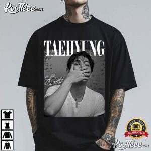 BTS Kim Taehyung V Pose Retro Vintage Fan Gift T Shirt (1)