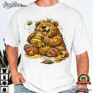 Cute Bear Eating Honey Animal Lovers T Shirt (4)