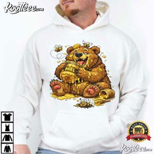 Cute Bear Eating Honey Animal Lovers T Shirt (2)
