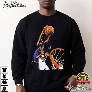 Mitchell Robinson Dunk Joel Embiid Vintage Basketball T-Shirt Mitchell Robinson Dunk Joel Embiid Vintage Basketball T Shirt (2)