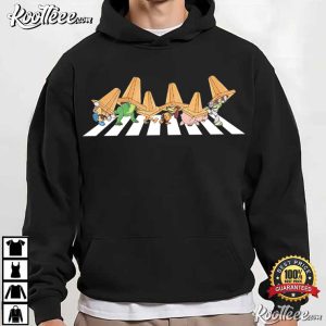 Cartoon Crossing Street Fun Pop Culture Character Retro T-Shirt Cartoon Crossing Street Fun Pop Culture Character Retro T Shirt (4)