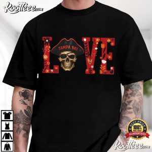 Tampa Bay Vintage Buccaneer Skull Love Gameday T Shirt (4)
