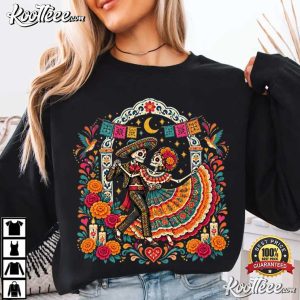 Mexican Day Día De Los Muertos Couple Dancing Skeleton Halloween T Shirt (2)