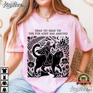 Medieval Fun Aunt Knight Riding Black Cat T-Shirt Medieval Fun Aunt Knight Riding Black Cat T Shirt (2)