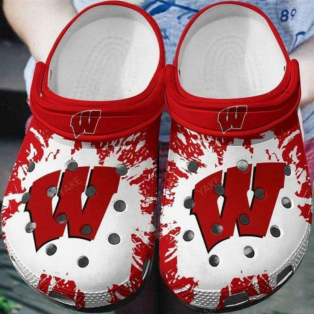 wisconsin badgers crocband clogs