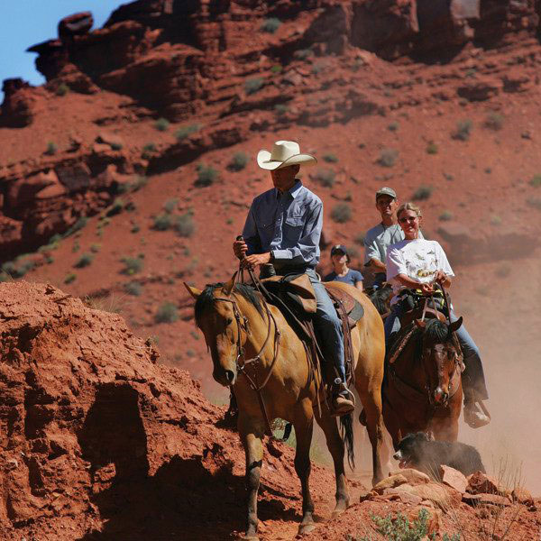 horseback-riding-tour600x600