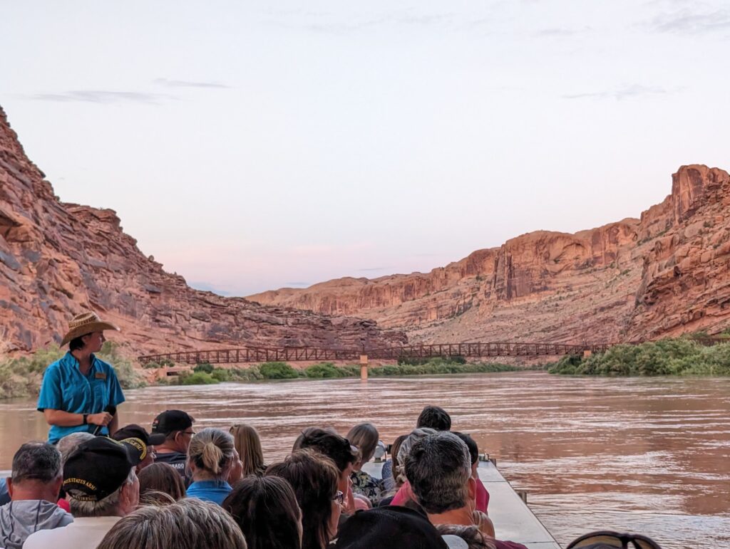 Guide on boat tour