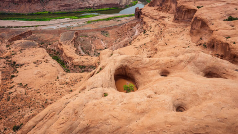 Edge of Canyonlands Helicopter Tour