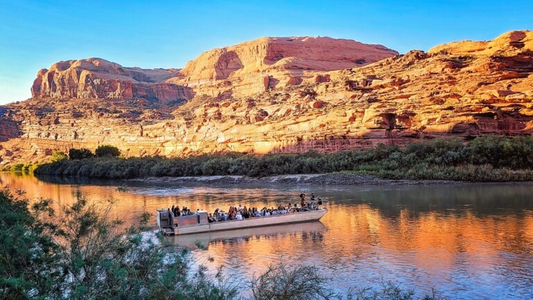 Boat tour on the Colorado River near Moab