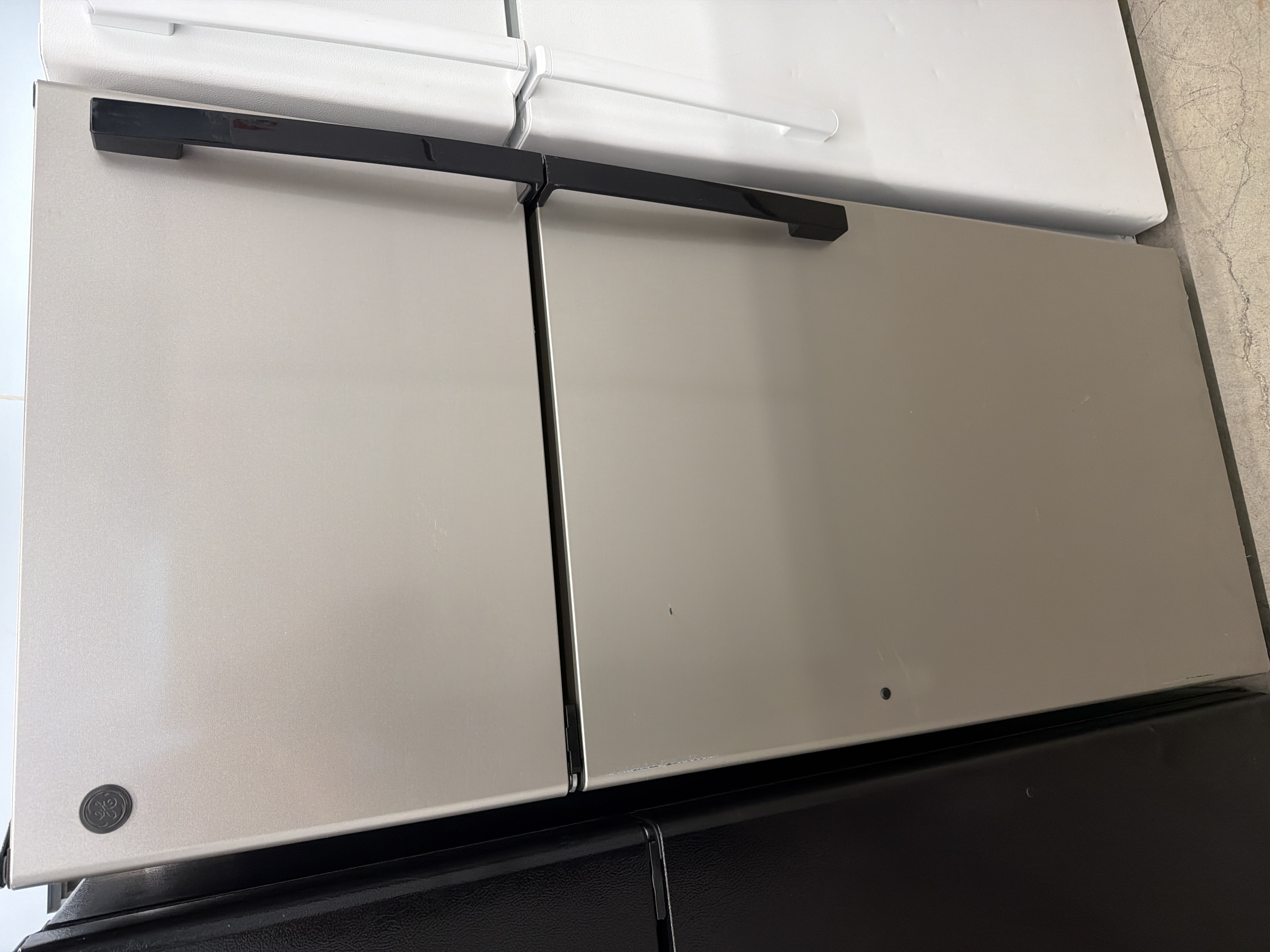 Sliver color top mount refrigerator - $479.00 - GE-RF-0000298