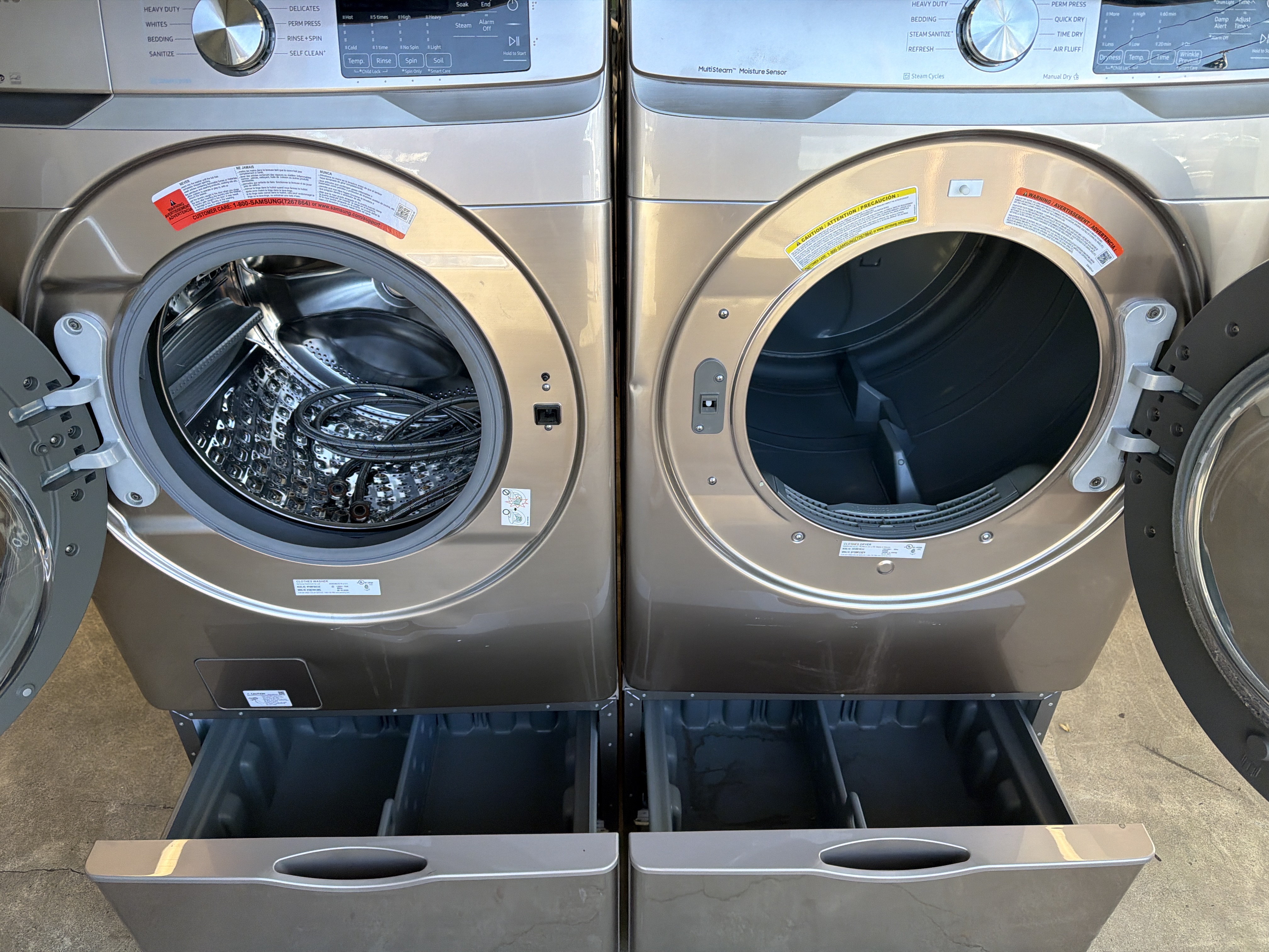 Front load washer and dryer set with pedestals. - $899.00 - SS-WD-0000045