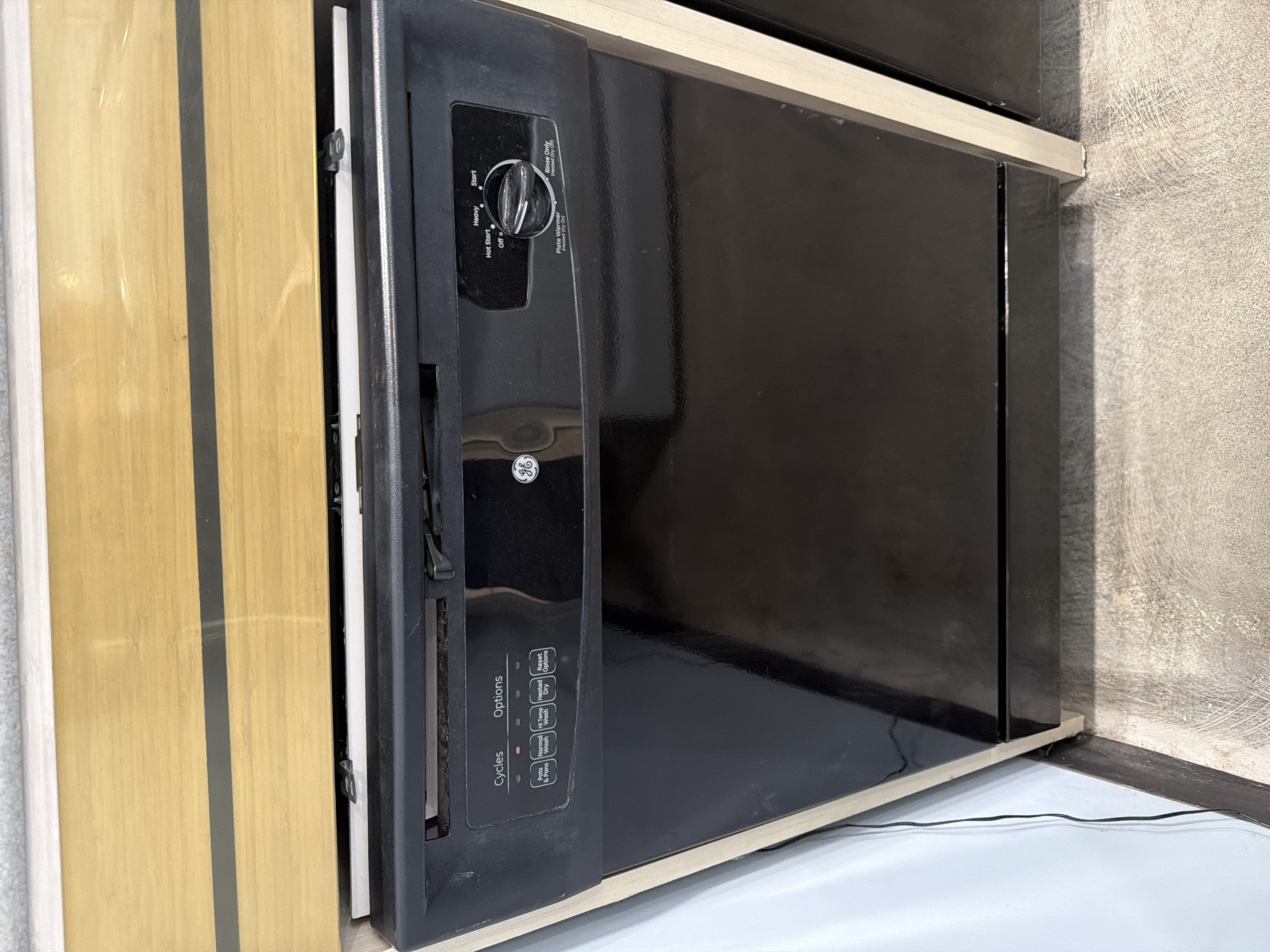 Black GE basic dishwasher - $199.00 - GE-DW-0000065