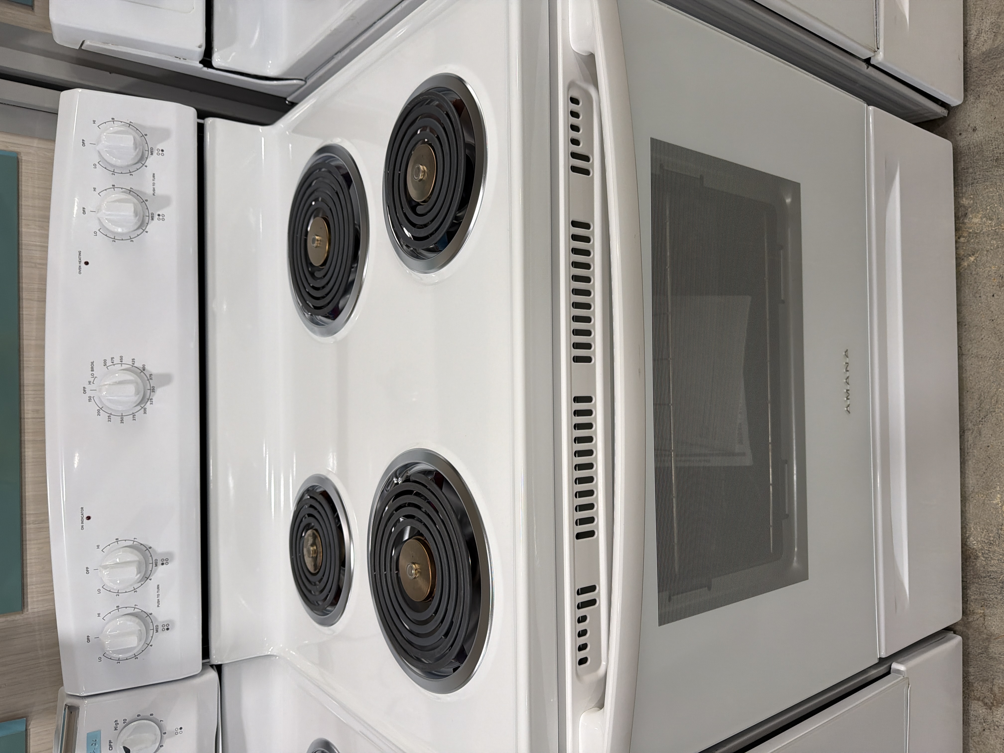 White coil top range - $579.00 - AM-RG-0000027