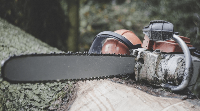 chainsaw