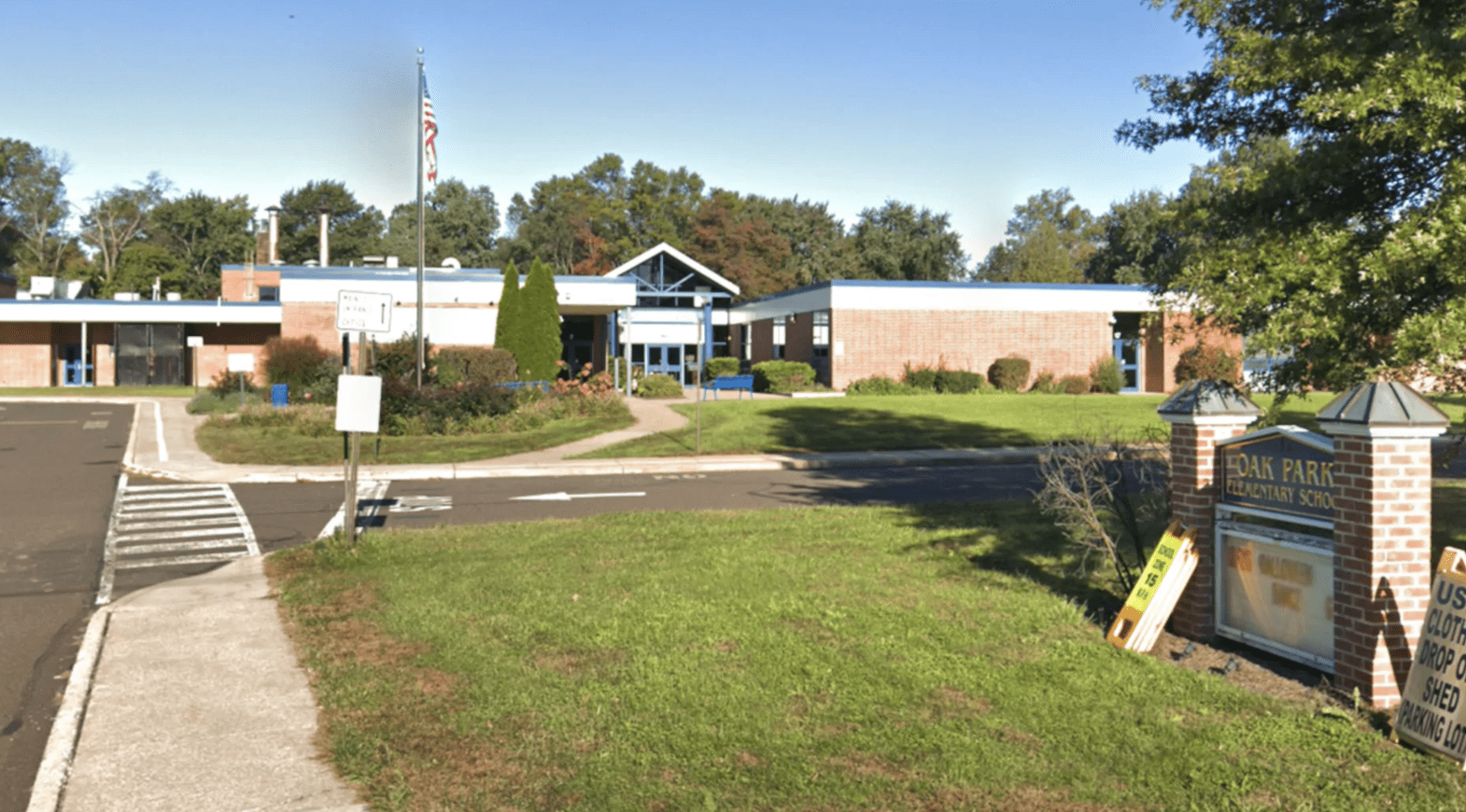 The attack reportedly occurred at the playground at Oak Park Elementary School in Lansdale, Pa. (Google Maps)