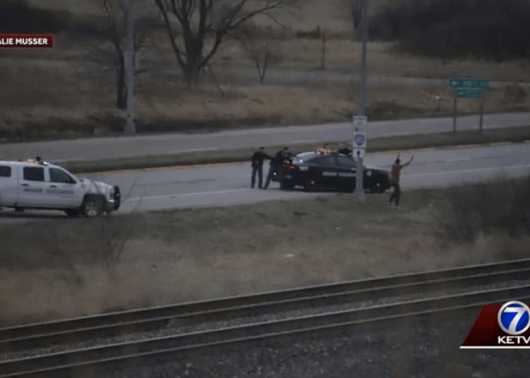 Nebraska officer wounded