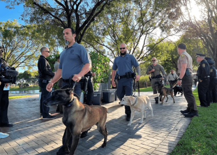 police pay homage