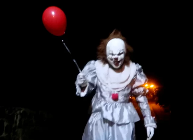 The creepy clown dubbed the “Skelmorlie Clown,” posted a video to Facebook calling out the media and challenging the police.
Cole Deimos/Facebook