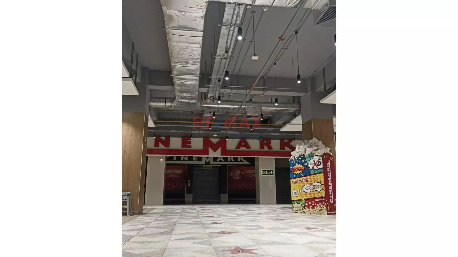 Venta De Local Comercial En Gama Moda Plaza - Gamarra - 2