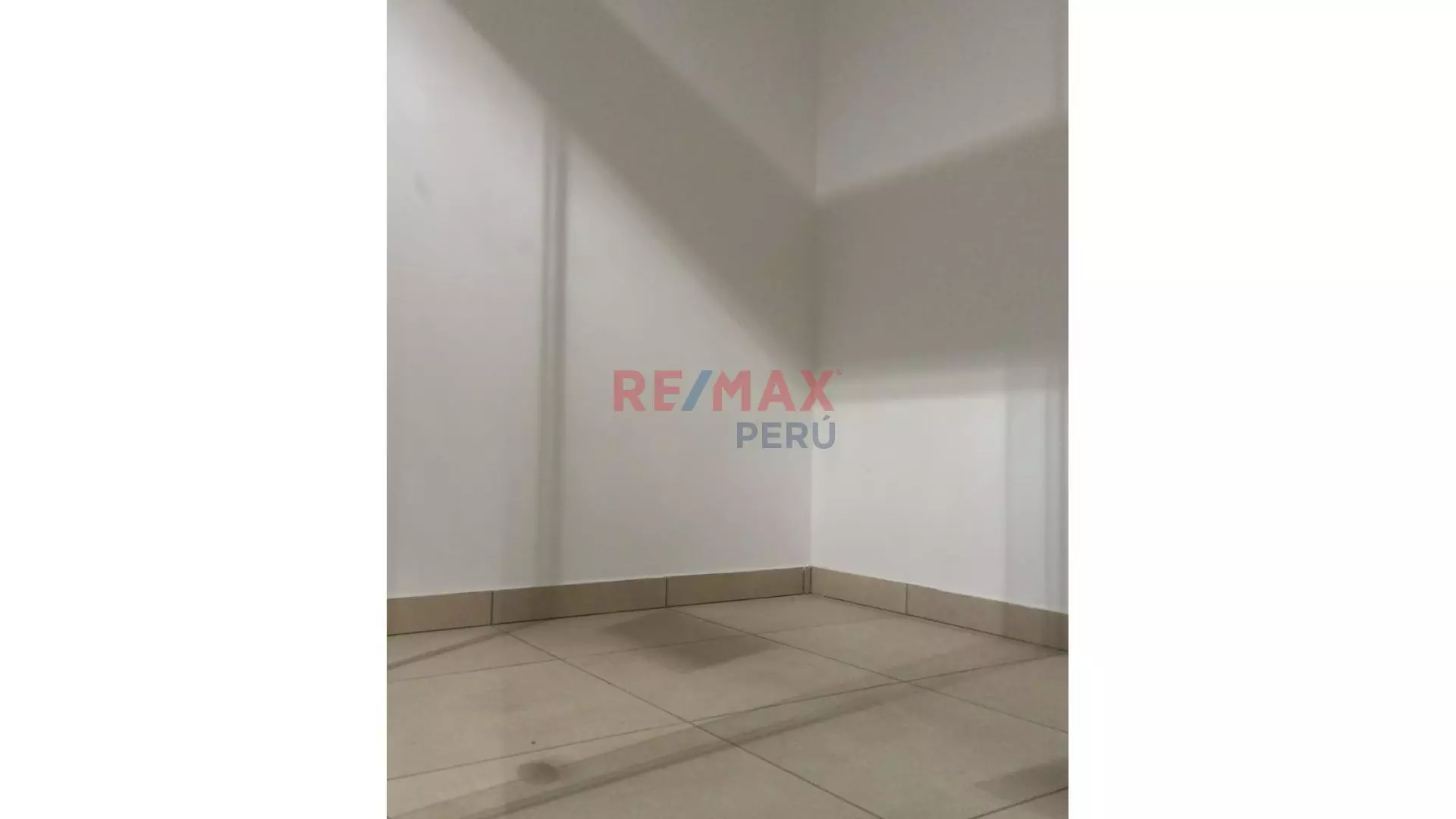 Venta De Local Comercial En Gama Moda Plaza - Gamarra - 5