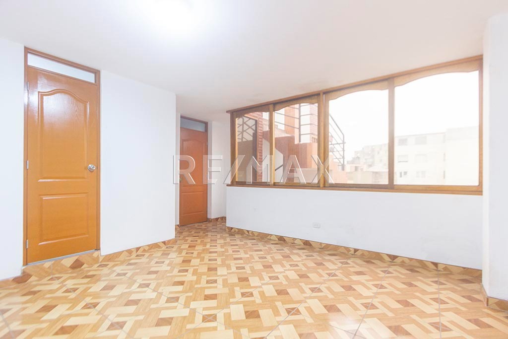Se Alquila Habitacion De Estreno Con Baño Incorporado Para Universitarios