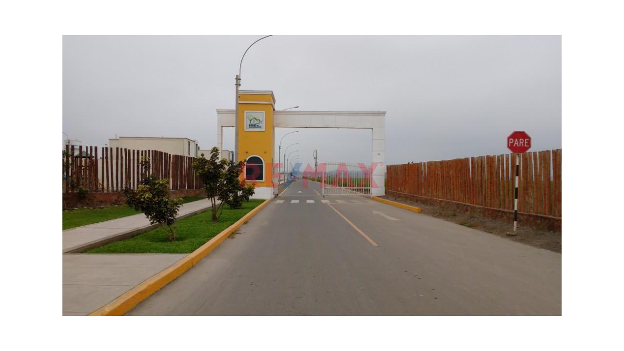 Venta De Terreno En Barranca - 2