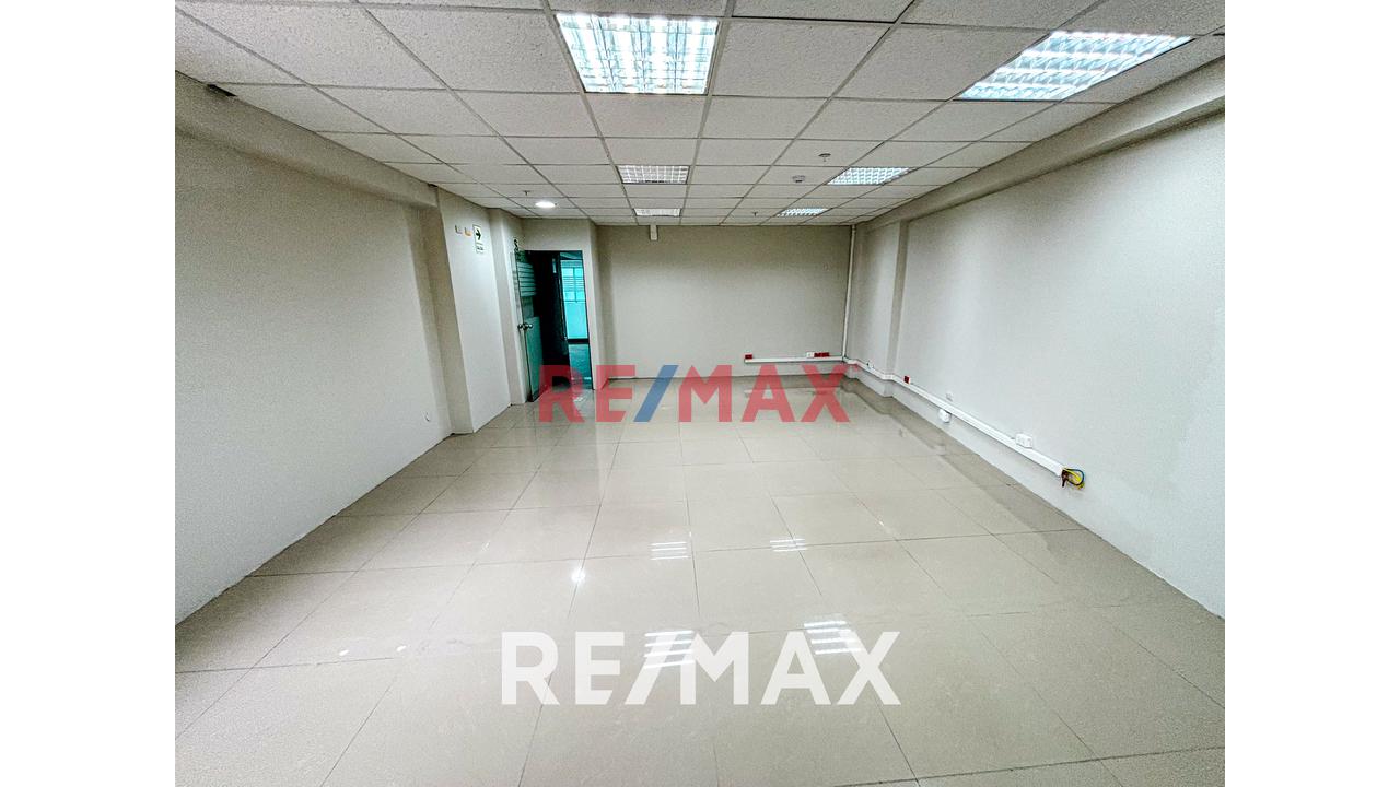 Venta  De Moderno Edificio Corporativo De 10 Pisos De 5400M2 En El Corazon Comercial De Miralflores — foto 13