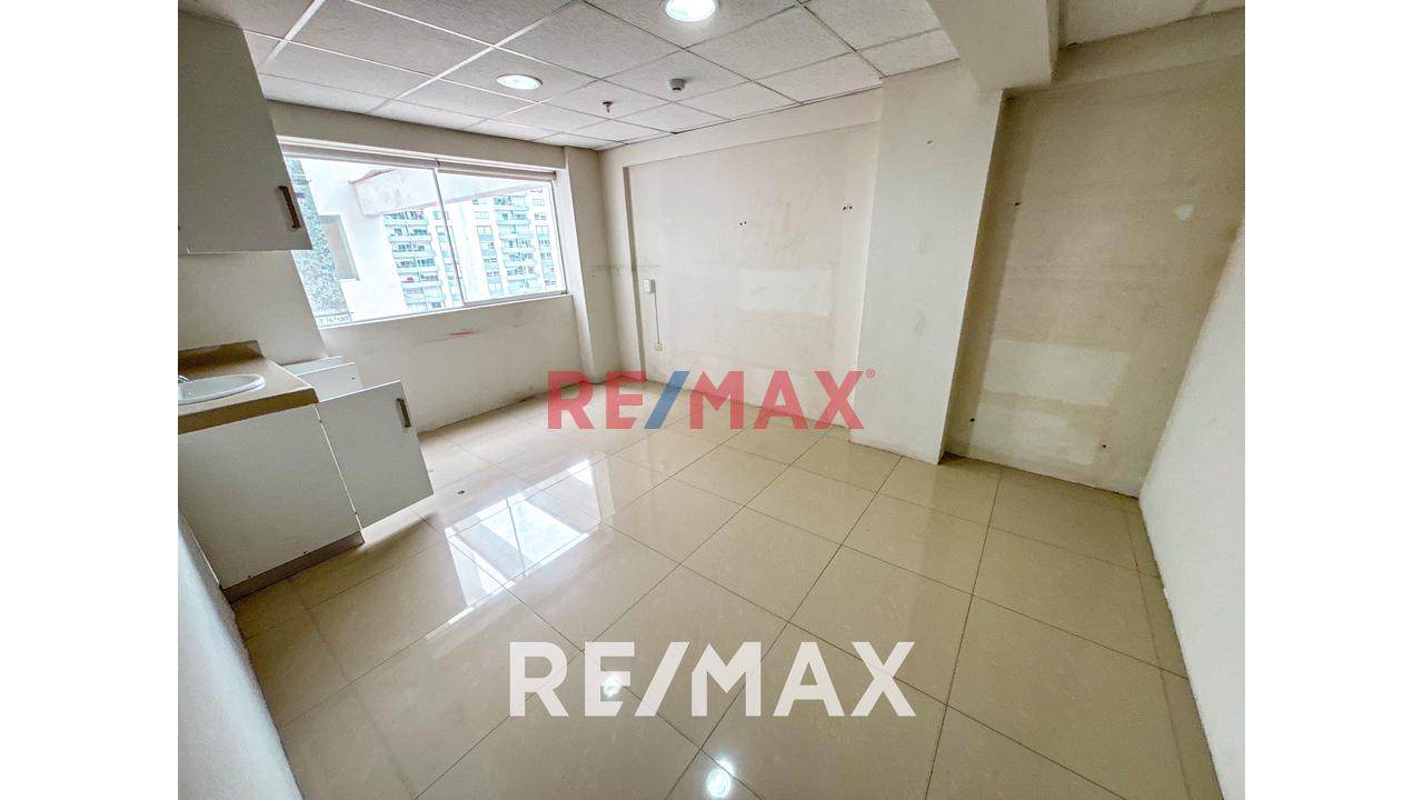 Venta  De Moderno Edificio Corporativo De 10 Pisos De 5400M2 En El Corazon Comercial De Miralflores — foto 10