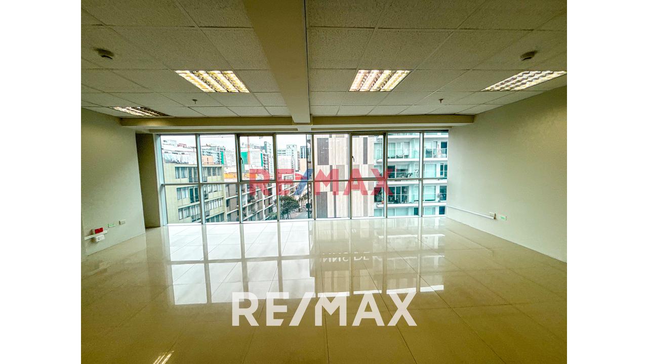Venta  De Moderno Edificio Corporativo De 10 Pisos De 5400M2 En El Corazon Comercial De Miralflores — foto 12