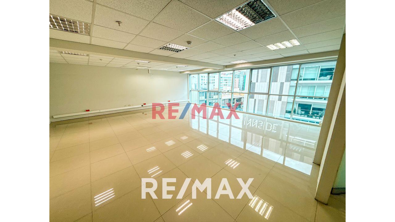Venta  De Moderno Edificio Corporativo De 10 Pisos De 5400M2 En El Corazon Comercial De Miralflores — foto 7