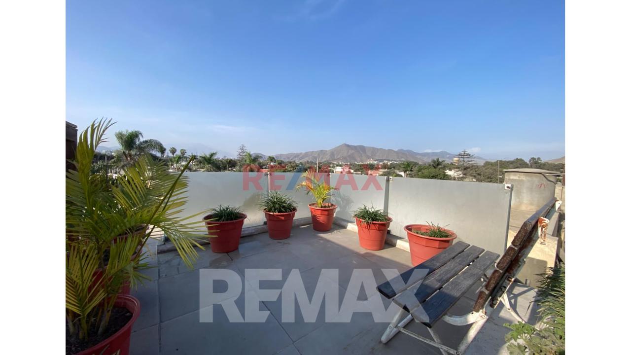Venta De Departamento Town House 4 Pisos - Zona Exclusiva De La Molina - 17