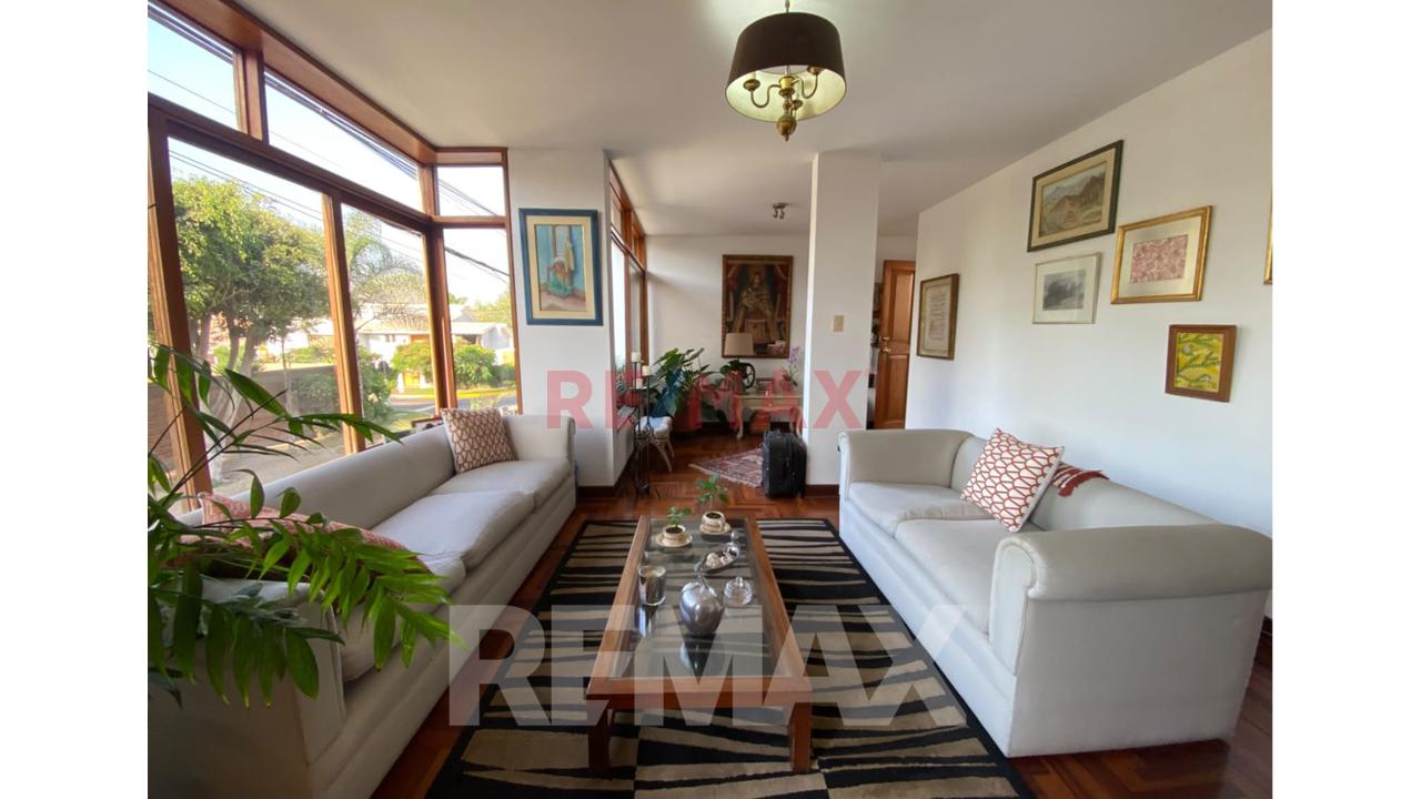Venta De Departamento Town House 4 Pisos - Zona Exclusiva De La Molina — foto 4