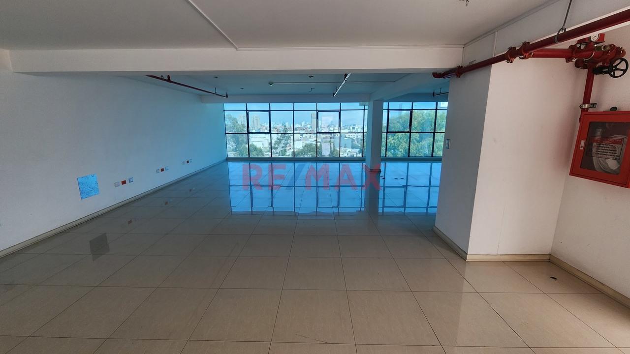 Venta De Edificio Corporativo Sobre Avenida San Borja Sur - 14