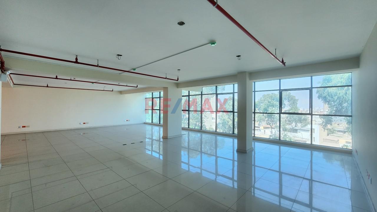 Venta De Edificio Corporativo Sobre Avenida San Borja Sur - 9