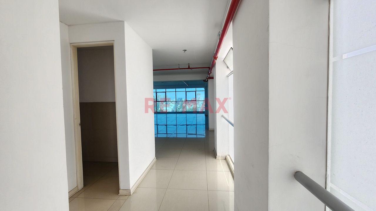 Venta De Edificio Corporativo Sobre Avenida San Borja Sur - 15