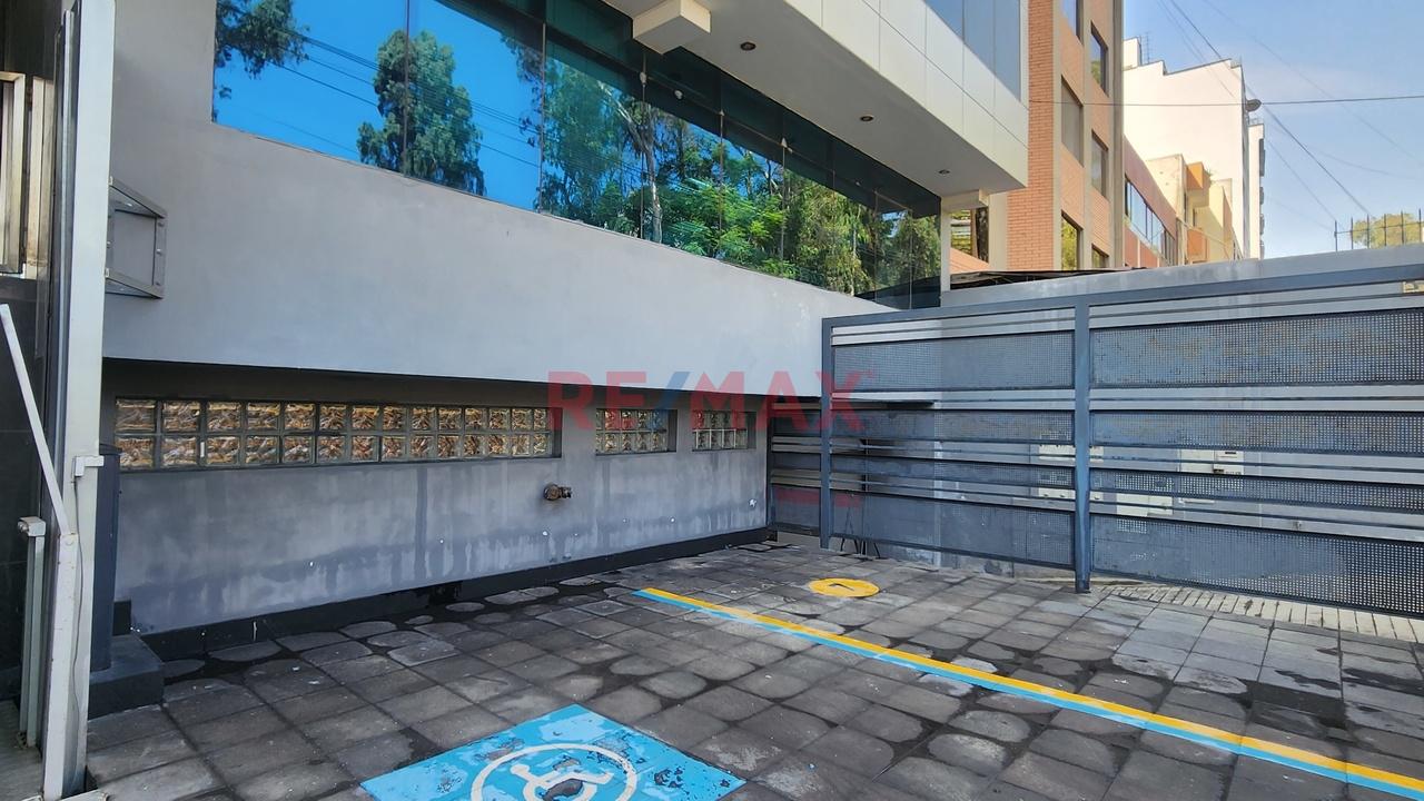 Venta De Edificio Corporativo Sobre Avenida San Borja Sur - 18