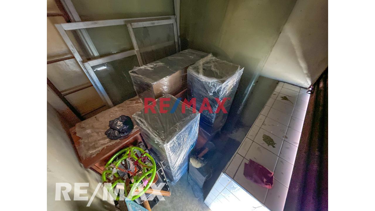 Venta De Stand Comercial 2 Pisos Zona De Comidas Mercado Gregorio Vii- Virrey Abascal De 8.10M2 - 7