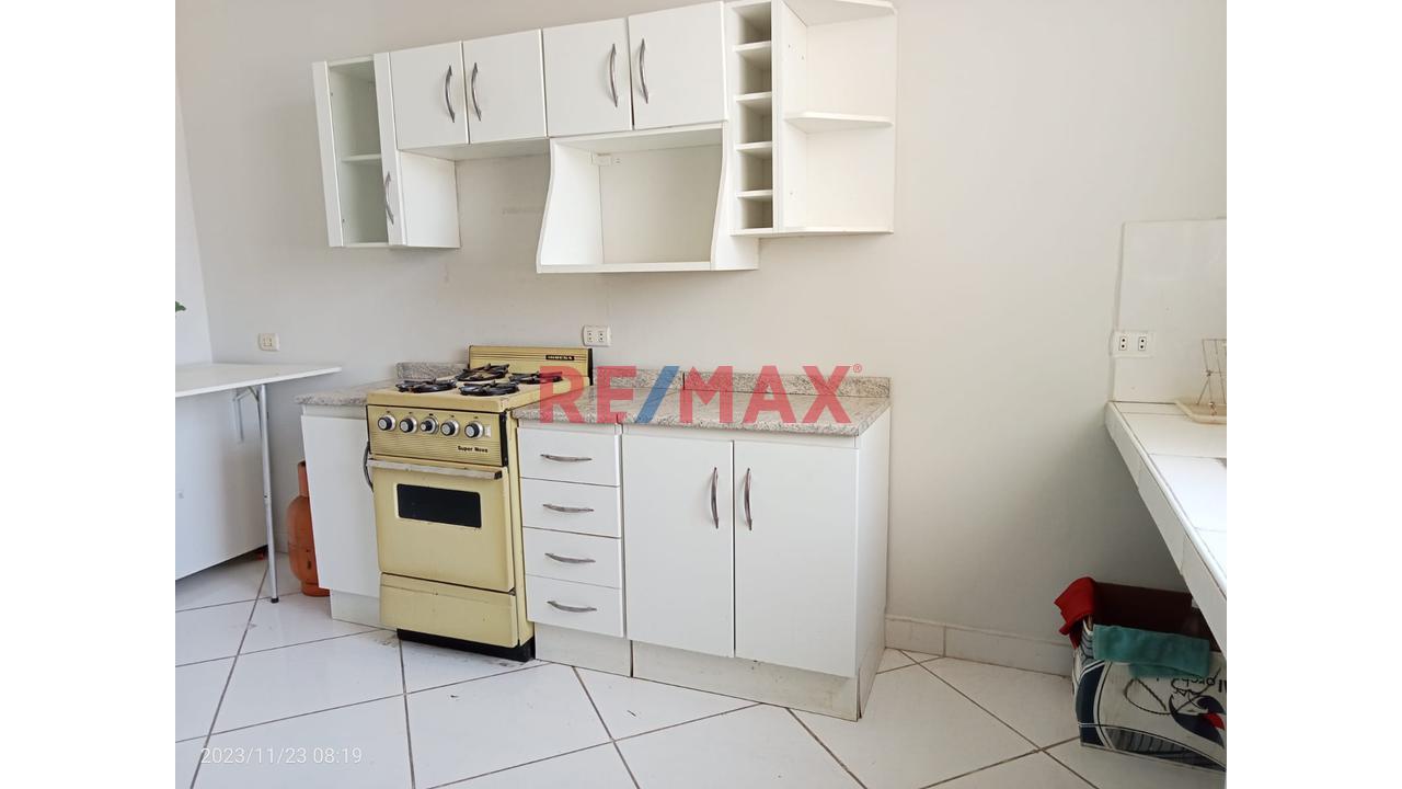 Casa Urbana De 2 Pisos En Urb La Alborada En Pisco - 14