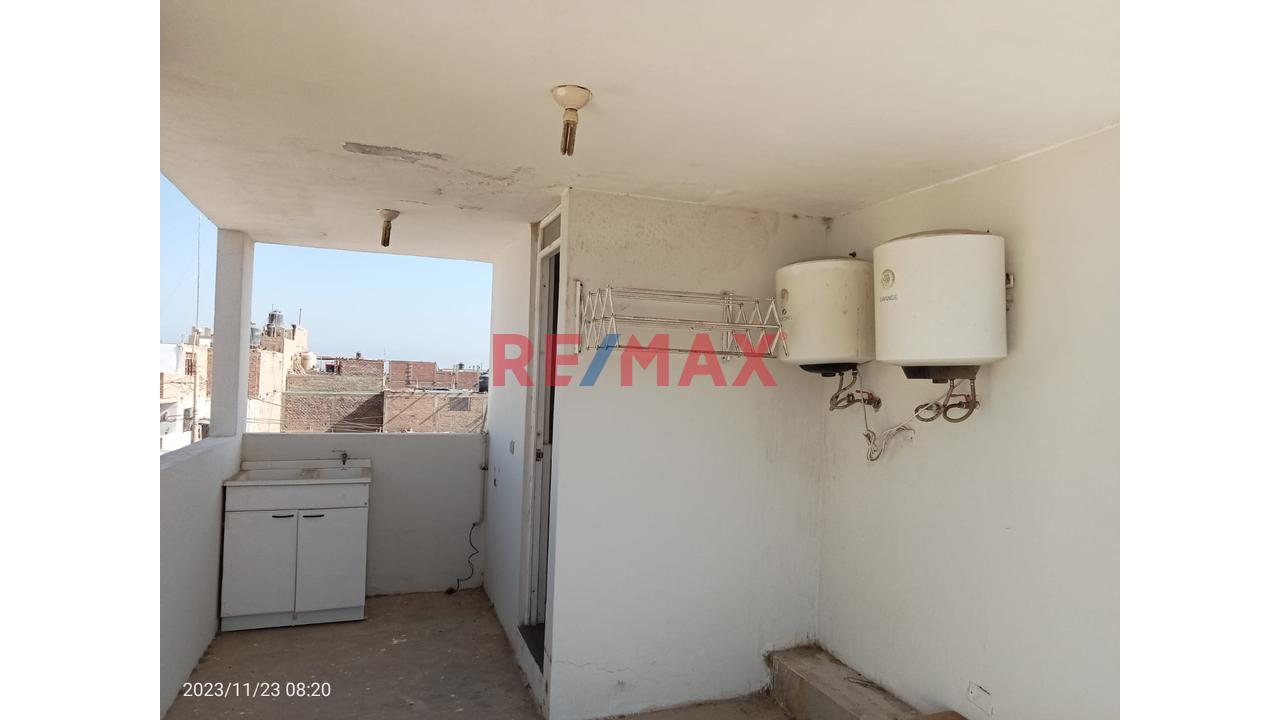 Casa Urbana De 2 Pisos En Urb La Alborada En Pisco - 17
