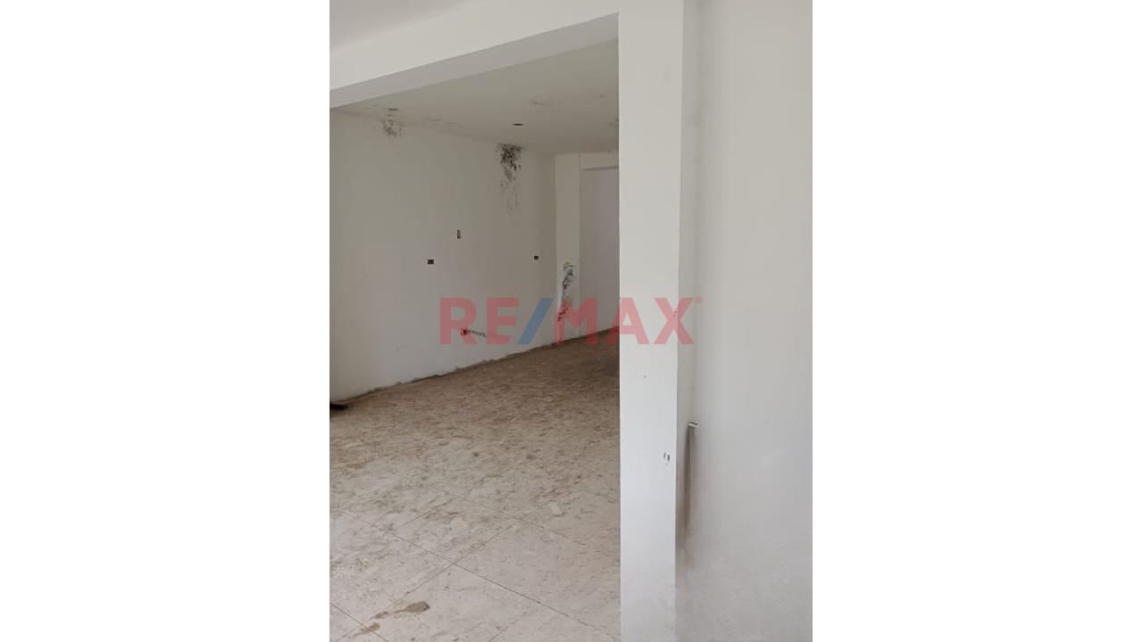 Venta De Casa 245 Mt2 En Vmt Cerca A Municipalidad - 12