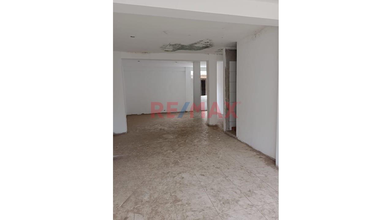 Venta De Casa 245 Mt2 En Vmt Cerca A Municipalidad - 13