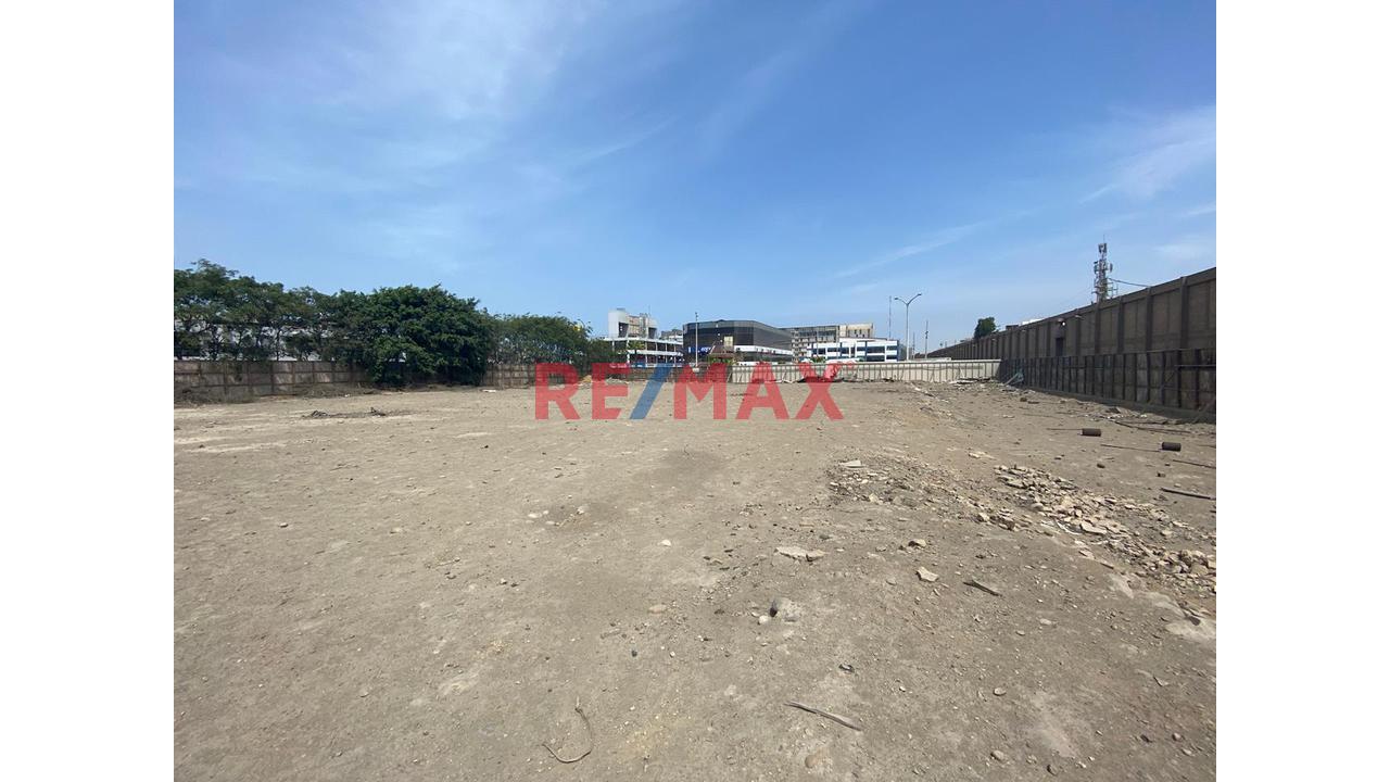Se Vende Estratégico Terreno Industrial Con Un Area De 4500 Mt - Frente Al Aereopuerto Internacional Jorge Chavez Callao - 17