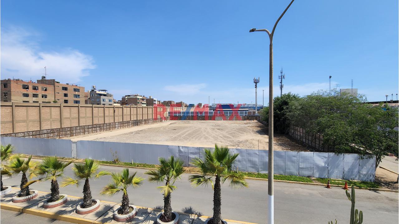 Se Vende Estratégico Terreno Industrial Con Un Area De 4500 Mt - Frente Al Aereopuerto Internacional Jorge Chavez Callao - 3