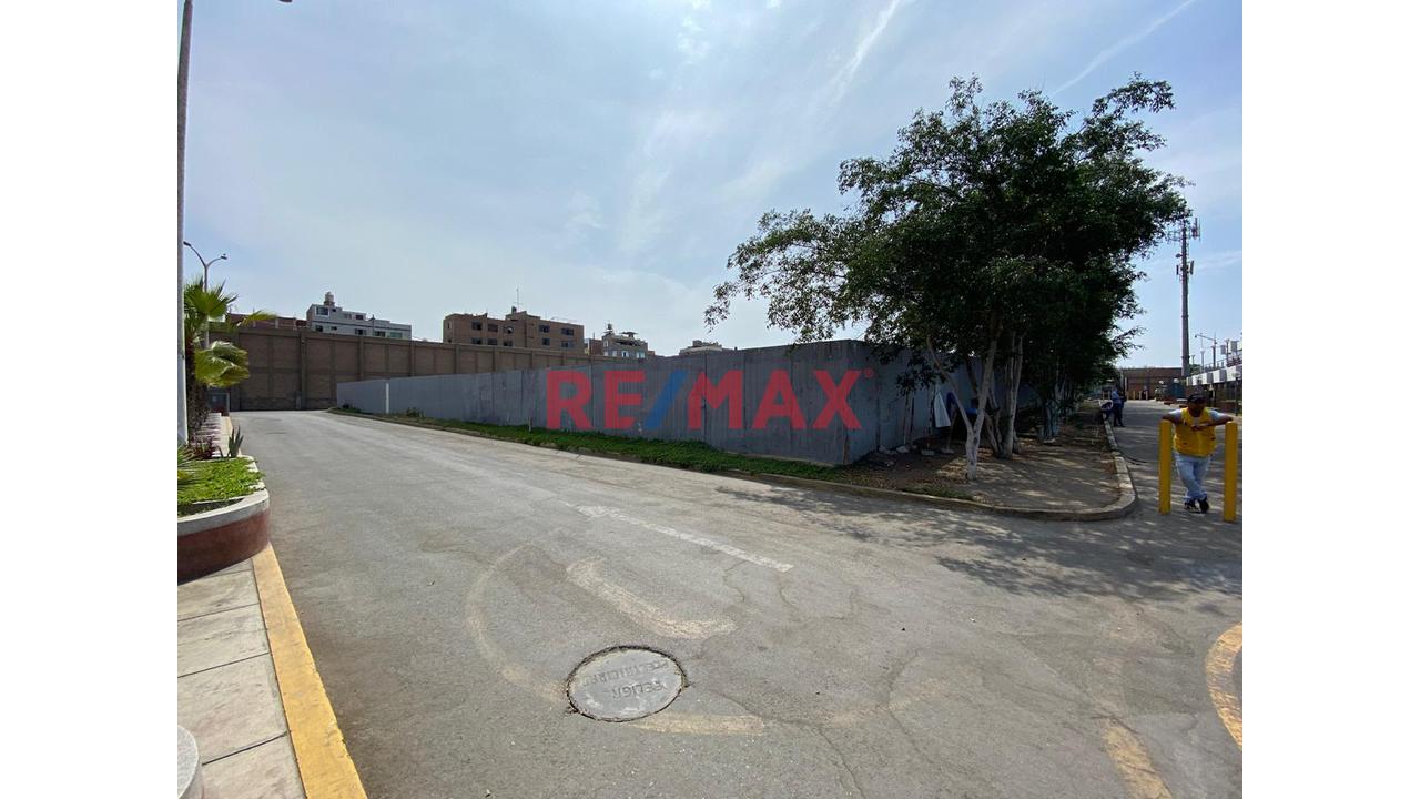Se Vende Estratégico Terreno Industrial Con Un Area De 4500 Mt - Frente Al Aereopuerto Internacional Jorge Chavez Callao - 8