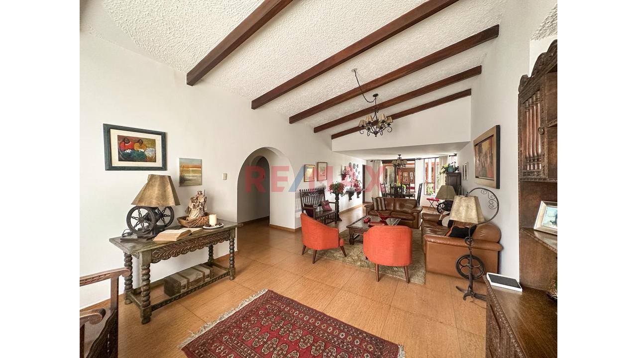 Casa  Venta En Surco Ubicada En Jr. Los Morochucos 100 Urb. Sta. Constanza Precio $780,000 At 400M2. - 4
