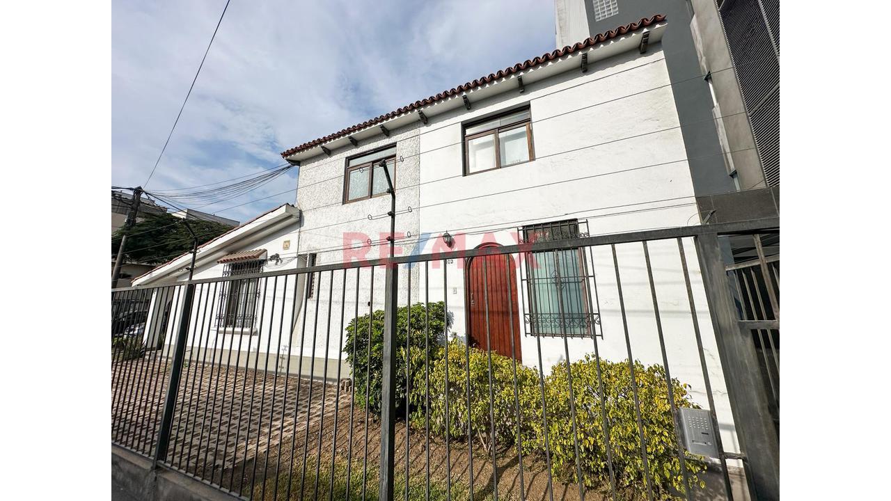 Casa  Venta En Surco Ubicada En Jr. Los Morochucos 100 Urb. Sta. Constanza Precio $780,000 At 400M2. - 15