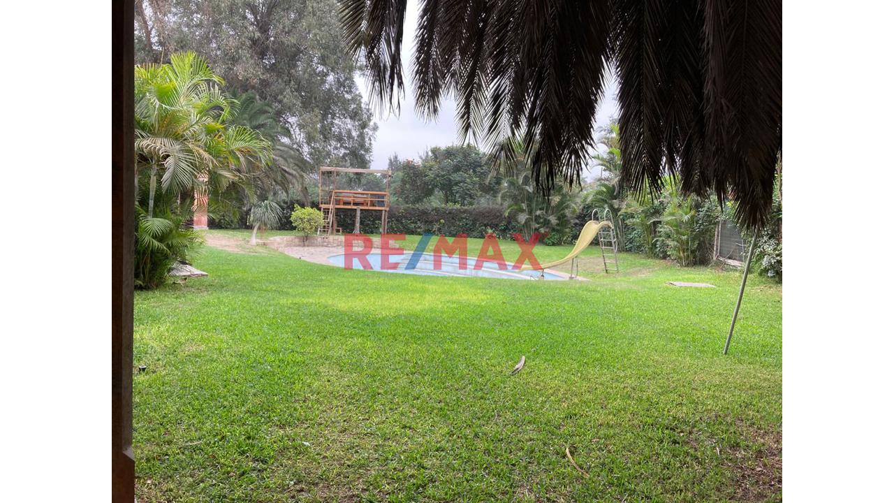 En Venta Amplia Casa -Como Terreno- Con Vista Panorámica A Campo De Golf - Urb. La Planicie – La Molina — foto 11