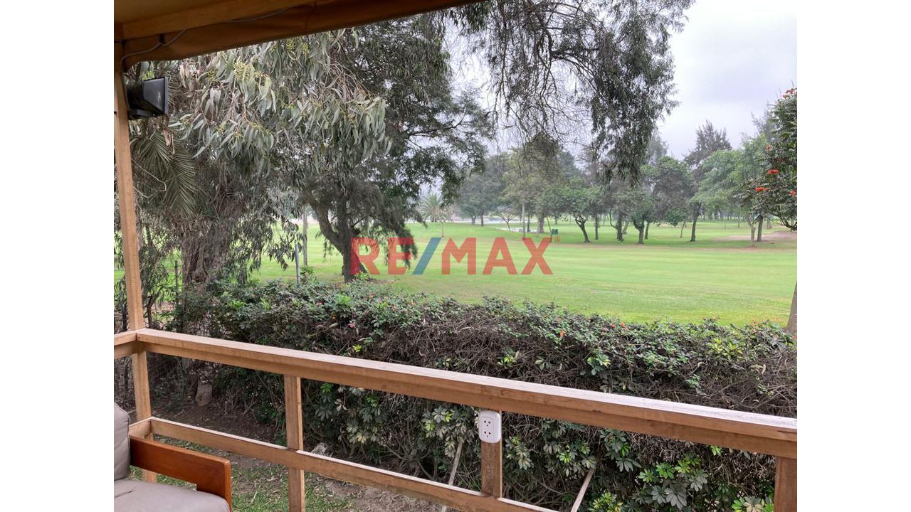 En Venta Amplia Casa -Como Terreno- Con Vista Panorámica A Campo De Golf - Urb. La Planicie – La Molina — foto 2
