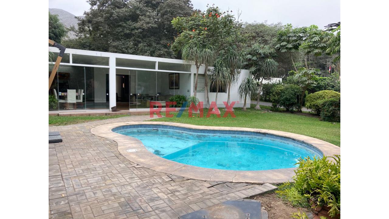 En Venta Amplia Casa -Como Terreno- Con Vista Panorámica A Campo De Golf - Urb. La Planicie – La Molina — foto 5