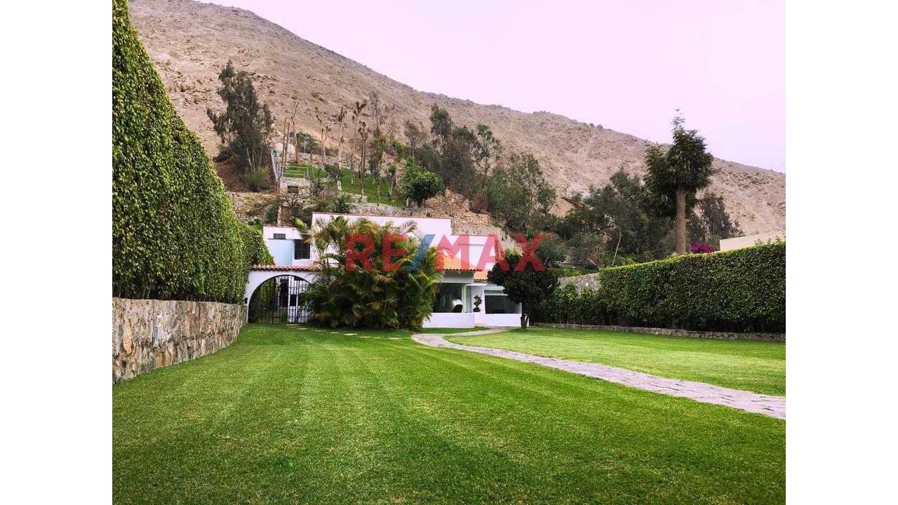 Vendo Casa Exclusiva En Urb.La Planicie (El Refugio) La Molina — foto 7